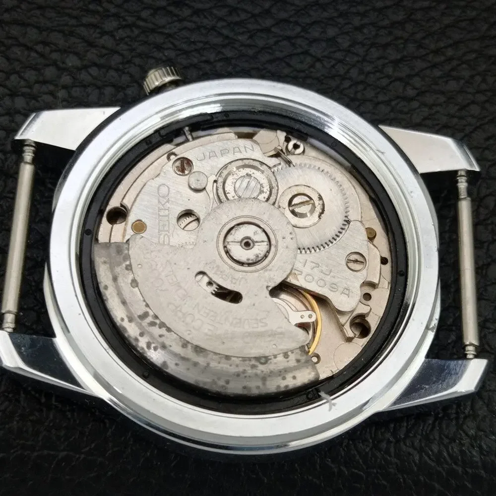Vintage 1972 Seiko Automatic Mens Silver Watch W/daydate & Green accents